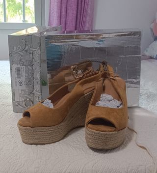 Zapatos de esparto tacón marrón talla 39