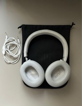 Auriculares JBL Live 650BTNC Plata/Blanco