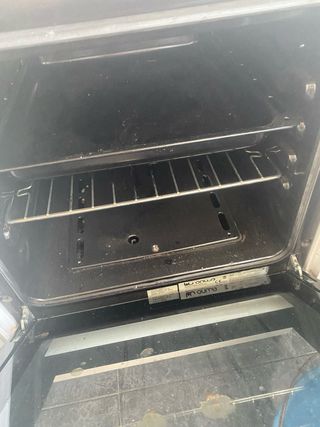 Cocina de gas 4 fuegos + horno