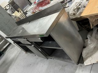 Mueble cafetero de acero inoxidable