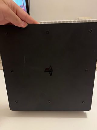 PlayStation 4 Slim Negra