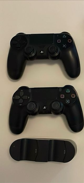 PlayStation 4 Slim Negra