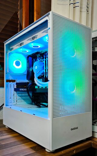 PC Ryzen 7 4.6Ghz, RTX 3070, 16/32GB RAM, GARANTÍA