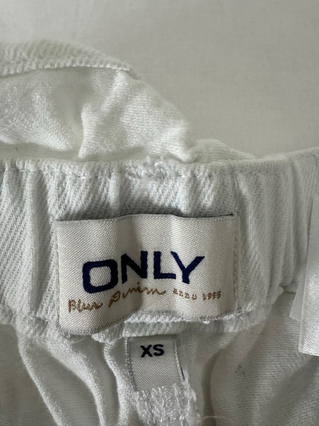 Shorts vaqueros blancos con cintura alta