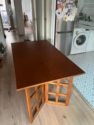 Mesa de madera abatible