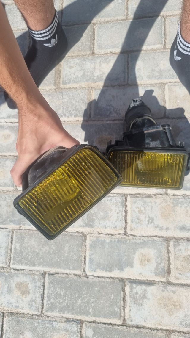 Antinieblas BMW E34 E32 amarillos originales HELLA