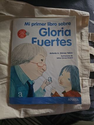 Mi primer libro sobre Gloria Fuertes