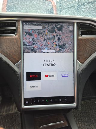 Tesla Model X 2018
