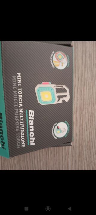 Mini torcia multifunzione