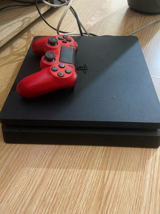 PS4 Slim 500GB Negra con Mando Rojo