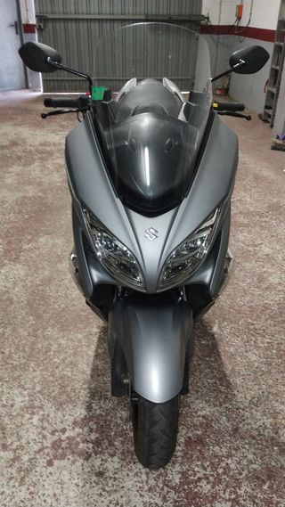 Suzuki Burgman 400