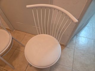 MESA DE COCINA + 4 SILLAS