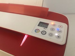 Impresora HP Deskjet 3764 Roja