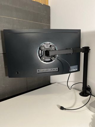 Monitor Samsung Curvo 27 Full HD 144 Hz 