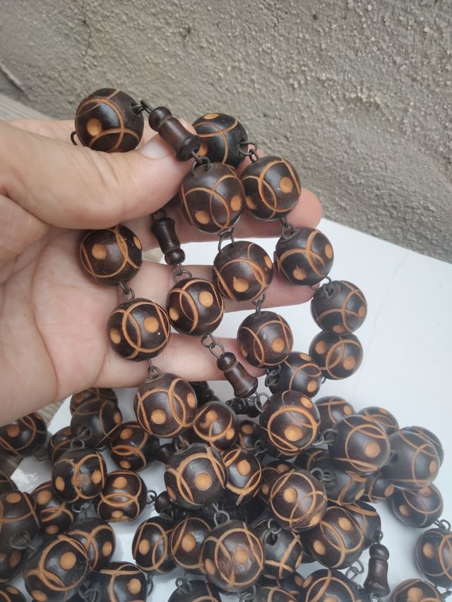 Rosario de madera de Lourdes