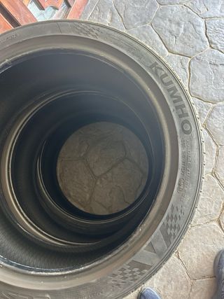 Neumáticos Coche 245/40/19 98Y- 50% Vida Útil