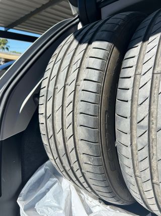 Neumáticos Coche 245/40/19 98Y- 50% Vida Útil