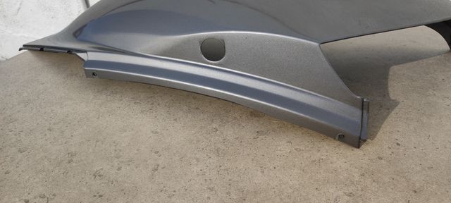 Targa destra Aprilia Arrecife grigia