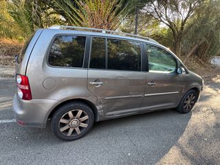 Volkswagen Touran 2.0 TDI AUTOMATICO 