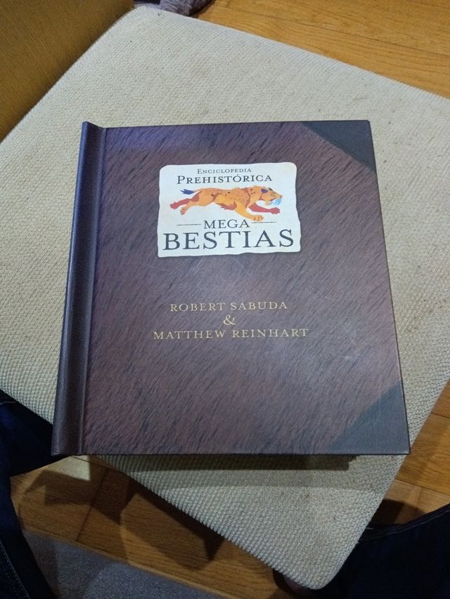 Enciclopedia Prehistorica/ desplegable