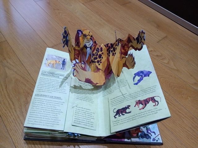 Enciclopedia Prehistorica/ desplegable