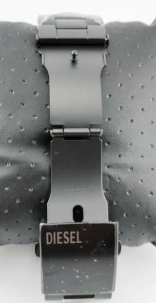 Reloj Diesel Spiked nuevo, negro y dorado