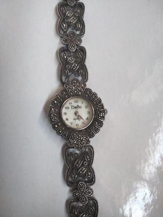 Reloj Delta Plata y Marquesitas