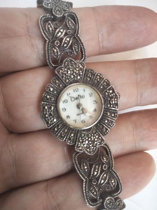 Reloj Delta Plata y Marquesitas