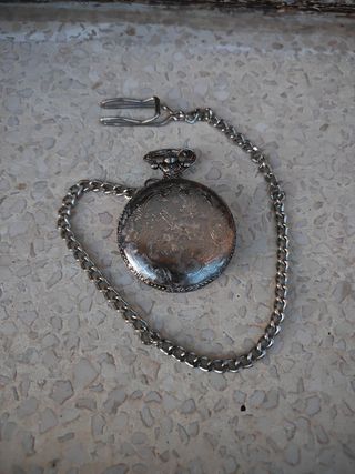 Reloj de bolsillo con cadena