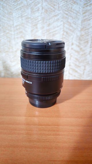 Objetivo Nikon 60mm f/2.8D AF Micro