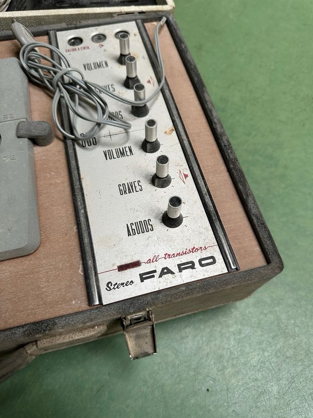 Toca discos vintage Faro