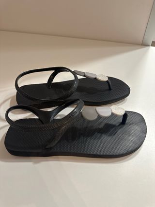 Sandalias Havaianas Negras con Piedras