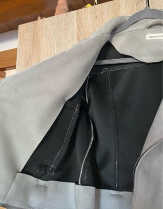 Chaqueta motera gris Cache Cache