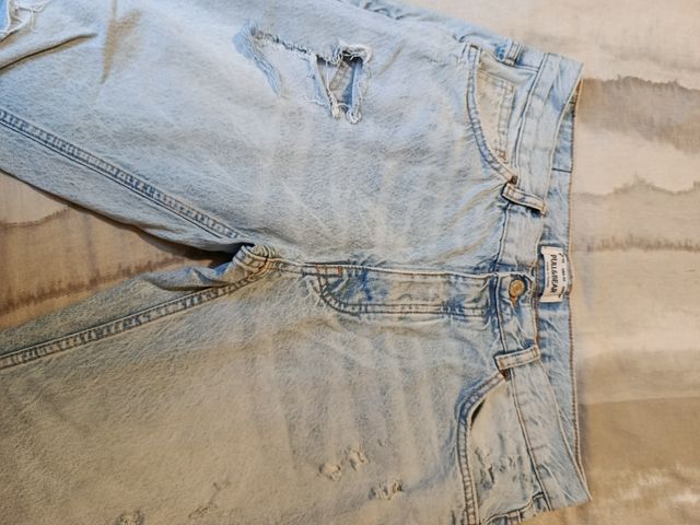 Vaqueros Pull&Bear desgastados con rotos talla 44