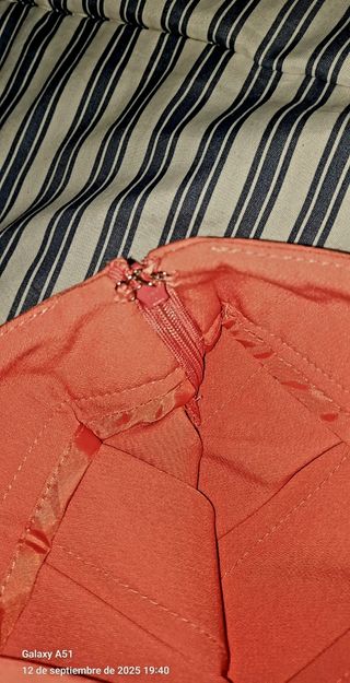 Falda plisada naranja talla M