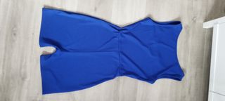 Mono azul eléctrico