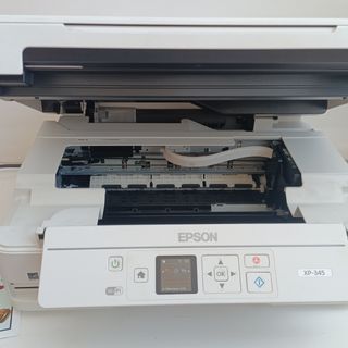 Impresora Epson XP-345 Blanca
Con tinta