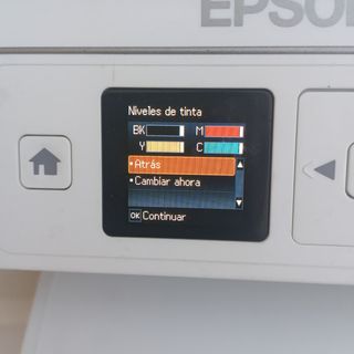 Impresora Epson XP-345 Blanca
Con tinta