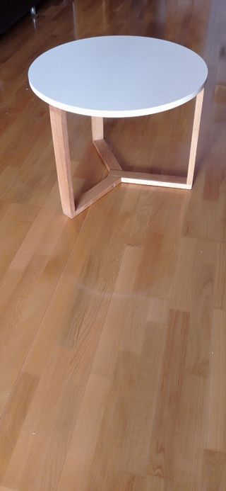 Mesa centro/auxiliar  Jysk blanca madera
