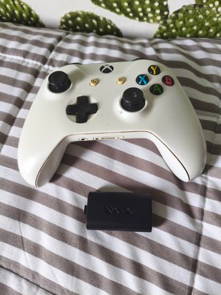 Mando Xbox One S Blanco