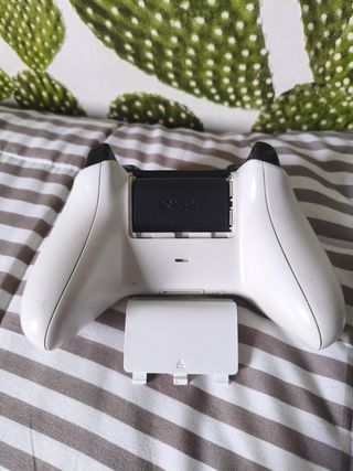Mando Xbox One S Blanco