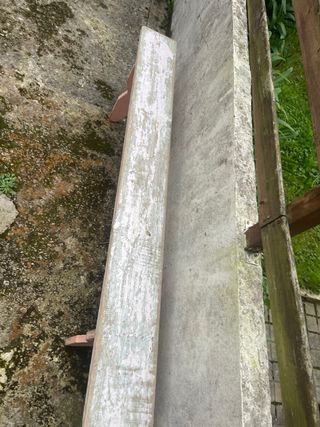 Banco de madera antiguo