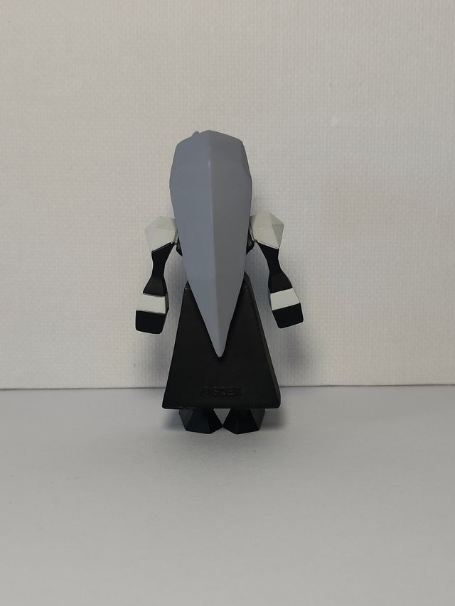 Figura poligonale di Sephiroth tratta da Final Fantasy VII