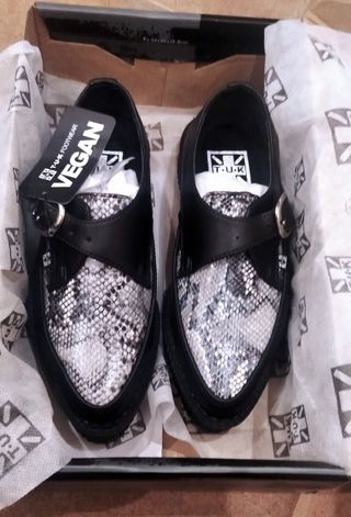 TUK Creepers Hebilla Serpiente Talla 37