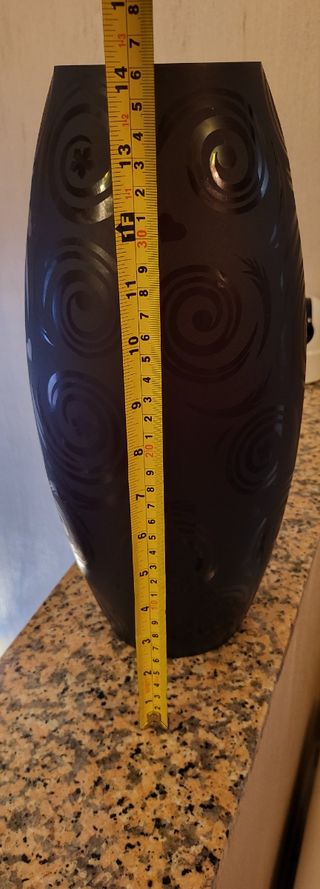 Vaso Decorativo Nero con Motivi Floreali