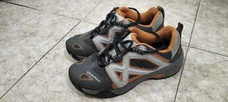 Botas de montaña Quechua mujer grises y naranjas