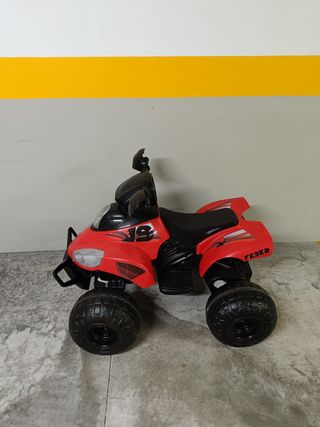 Carro elétrico infantil  Moto 4, marca FEBER