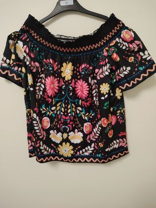 Blusa hombros descubiertos multicolor