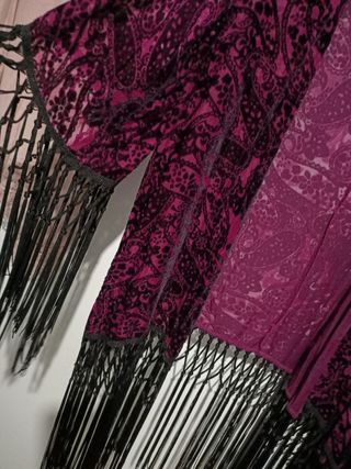 Kimonos de encaje rosa y morado