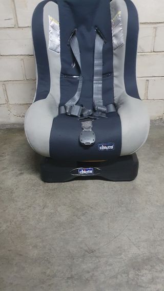 Silla de coche para bebé Chicco con base isofix 